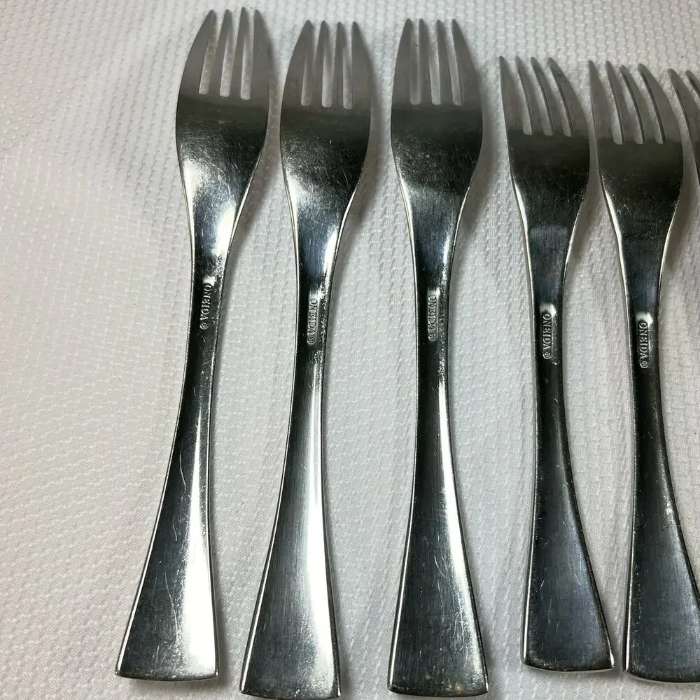 Oneida stainless steel flatware dinner and salad forks set 6 total